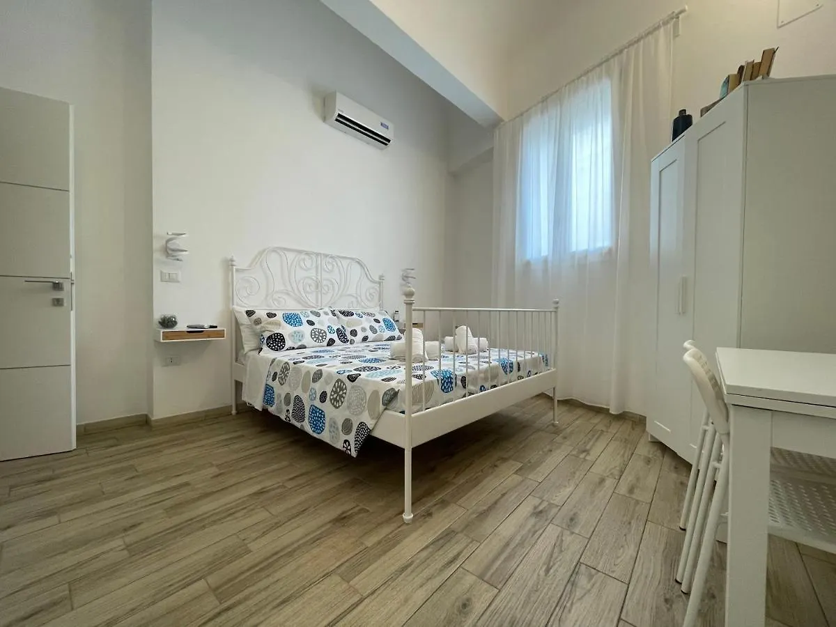 Guest house White Shell Rooms Self Check-In Affittacamere Alghero Italy