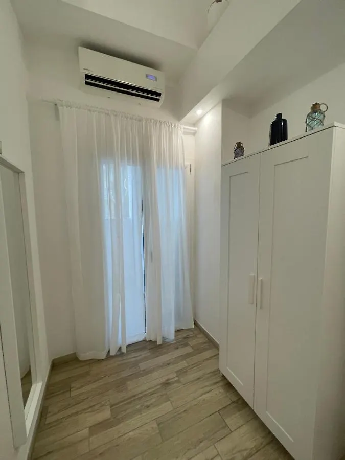White Shell Rooms Self Check-In Affittacamere Alghero Guest house
