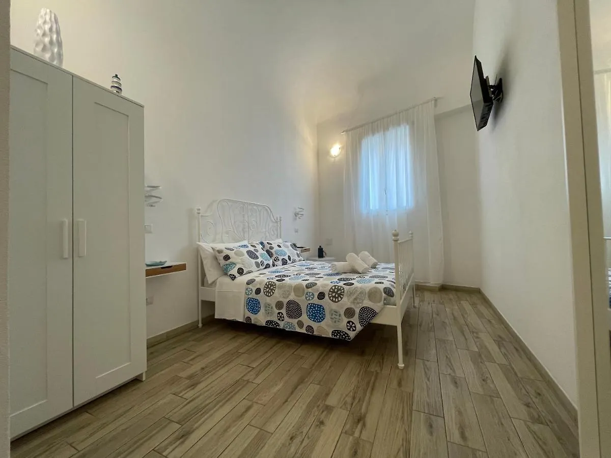 White Shell Rooms Self Check-In Affittacamere Alghero Italy