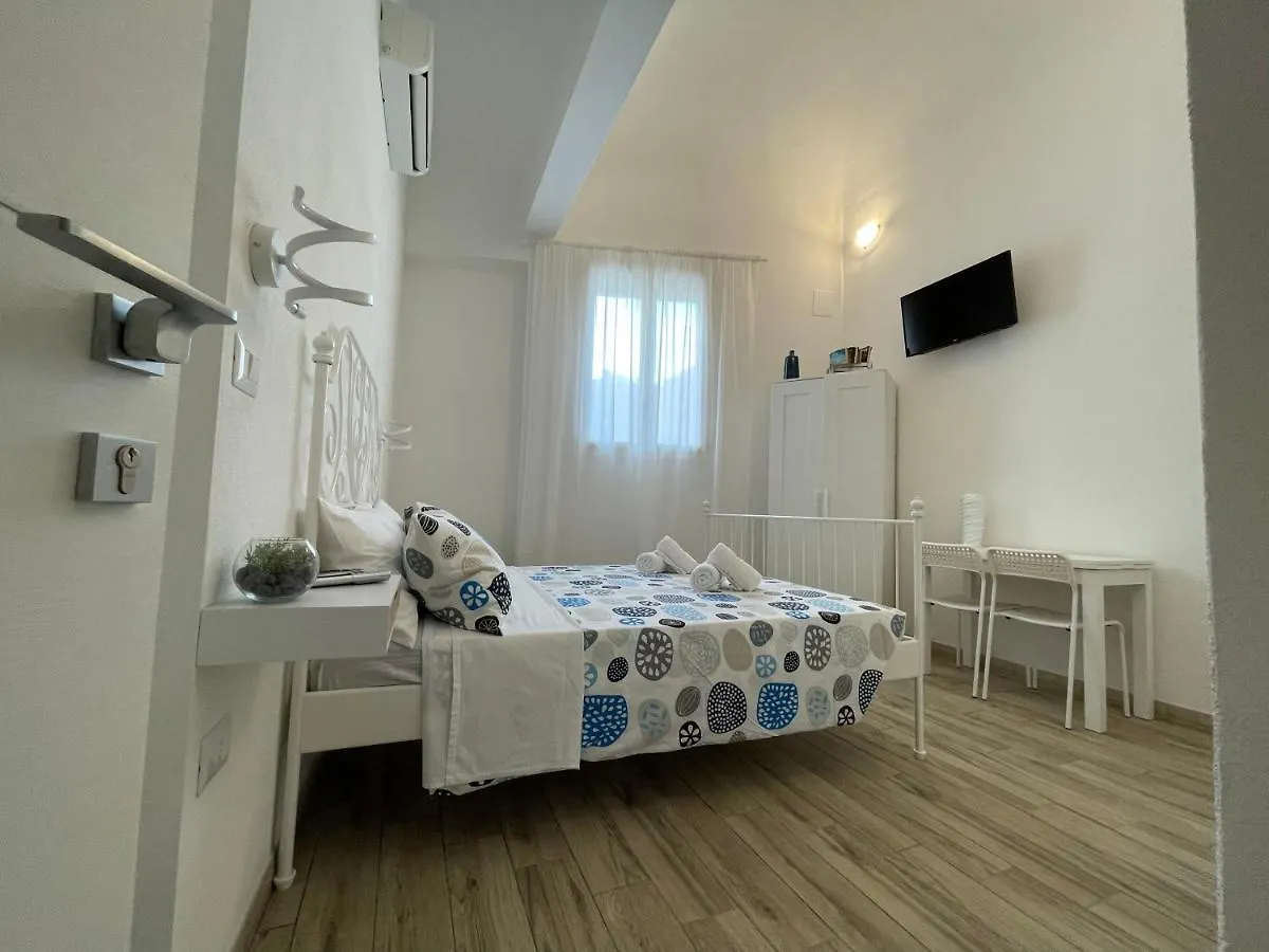 White Shell Rooms Self Check-In Affittacamere Alghero